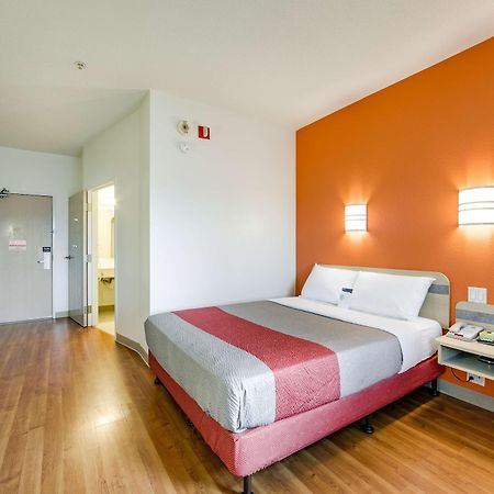 Motel 6-Brampton, On - Toronto Εξωτερικό φωτογραφία