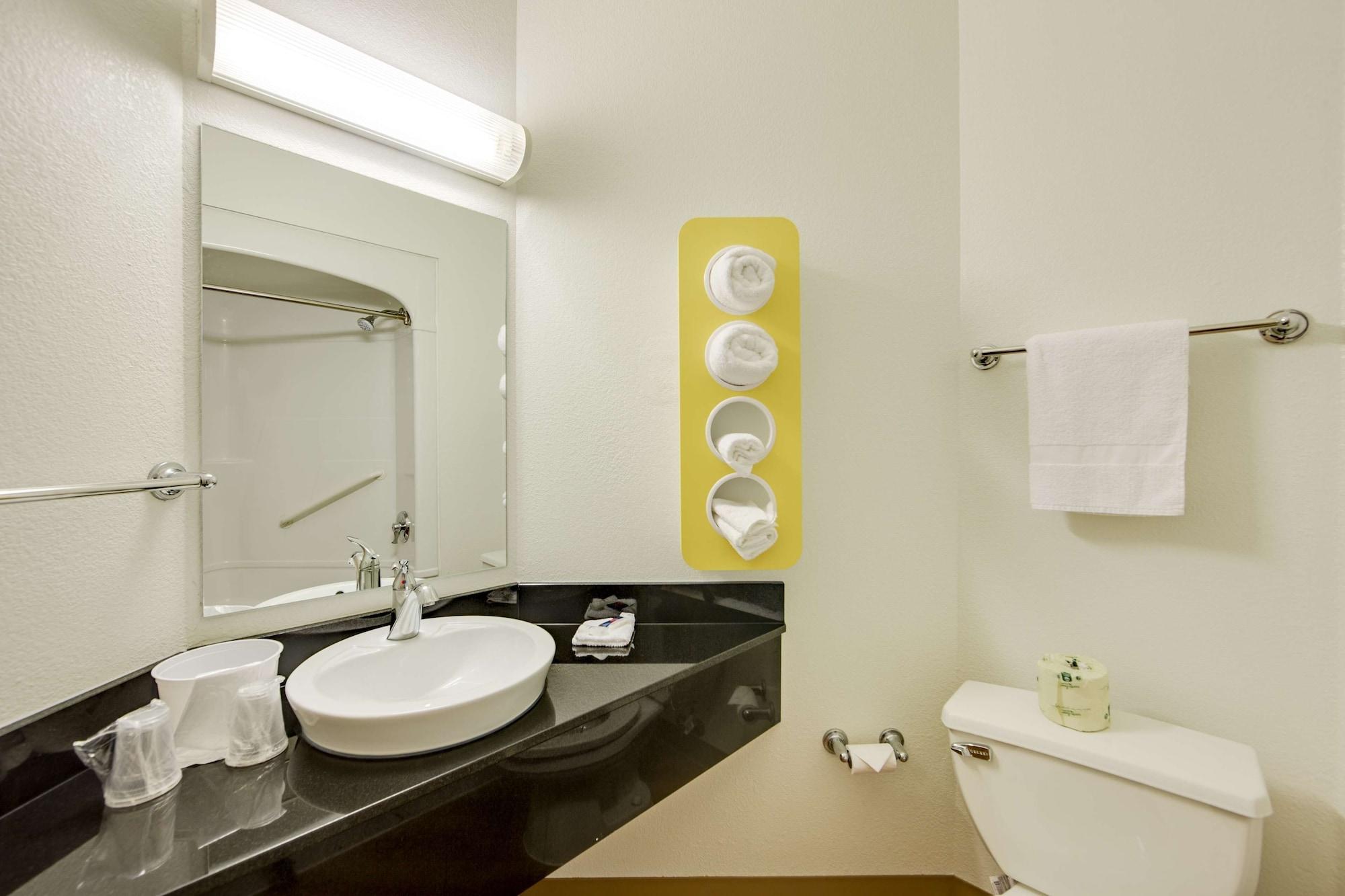 Motel 6-Brampton, On - Toronto Εξωτερικό φωτογραφία