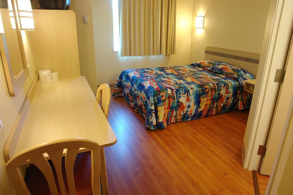 Motel 6-Brampton, On - Toronto Εξωτερικό φωτογραφία