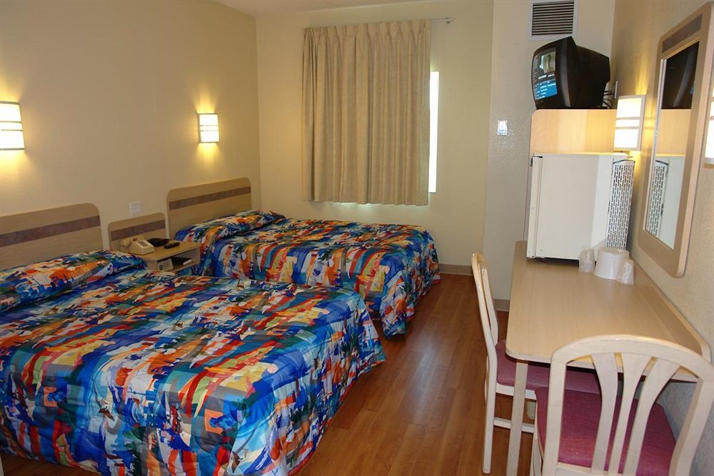 Motel 6-Brampton, On - Toronto Εξωτερικό φωτογραφία