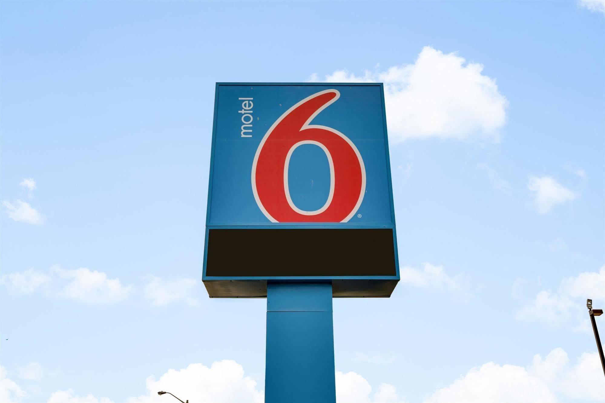 Motel 6-Brampton, On - Toronto Εξωτερικό φωτογραφία