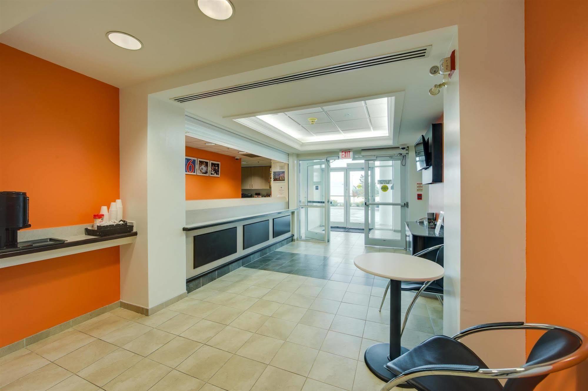 Motel 6-Brampton, On - Toronto Εξωτερικό φωτογραφία