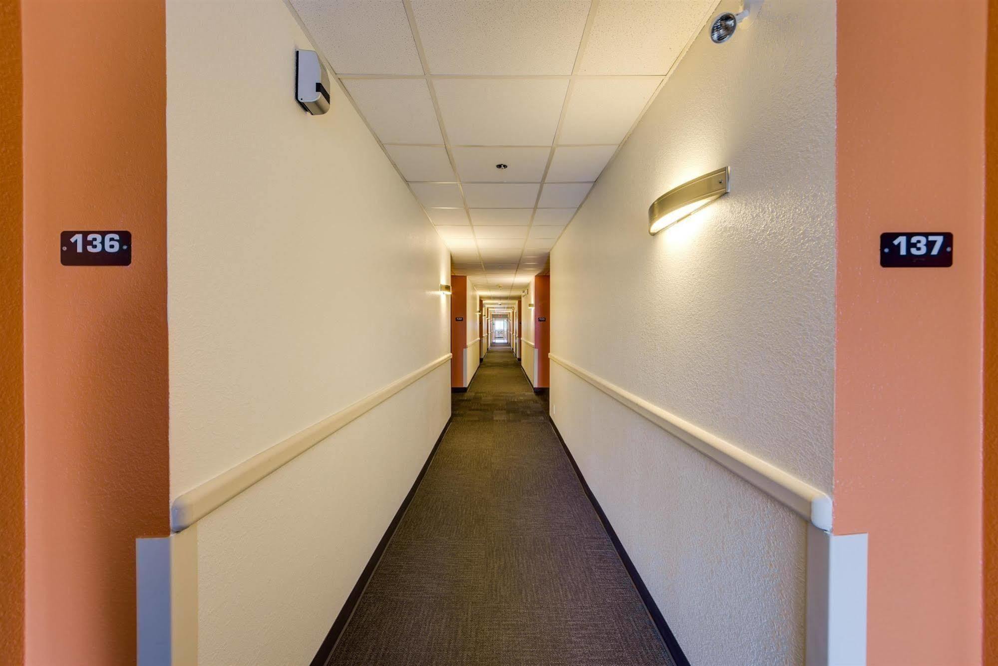 Motel 6-Brampton, On - Toronto Εξωτερικό φωτογραφία